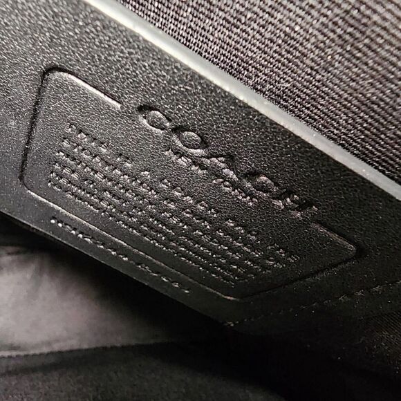 NWT COACH CJ583 Sullivan Pack in Signature Smooth Calf Leather Wine Multi - Picture 3 of 6